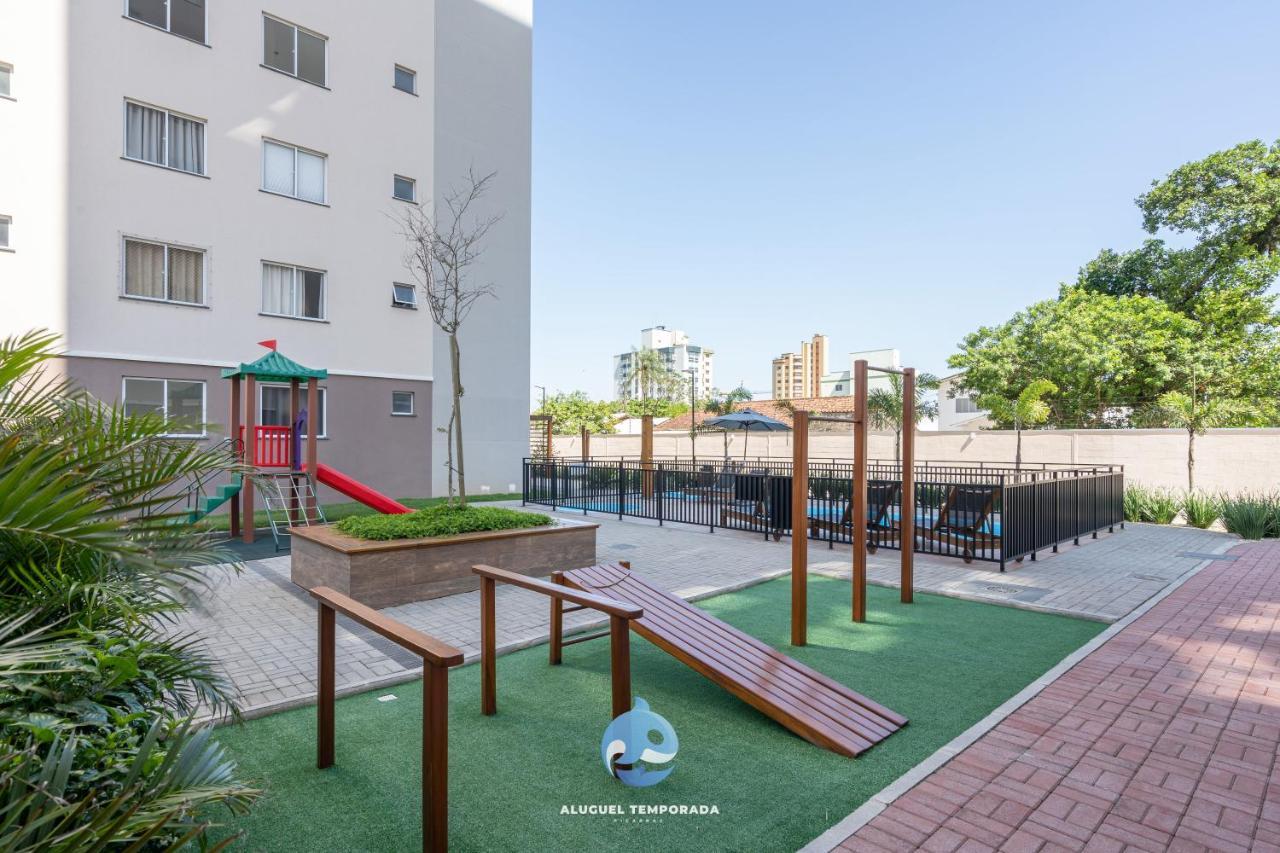 Apartamentos Piçarras: Beachfront Comfort with Pool and 24/7 Security Exterior photo