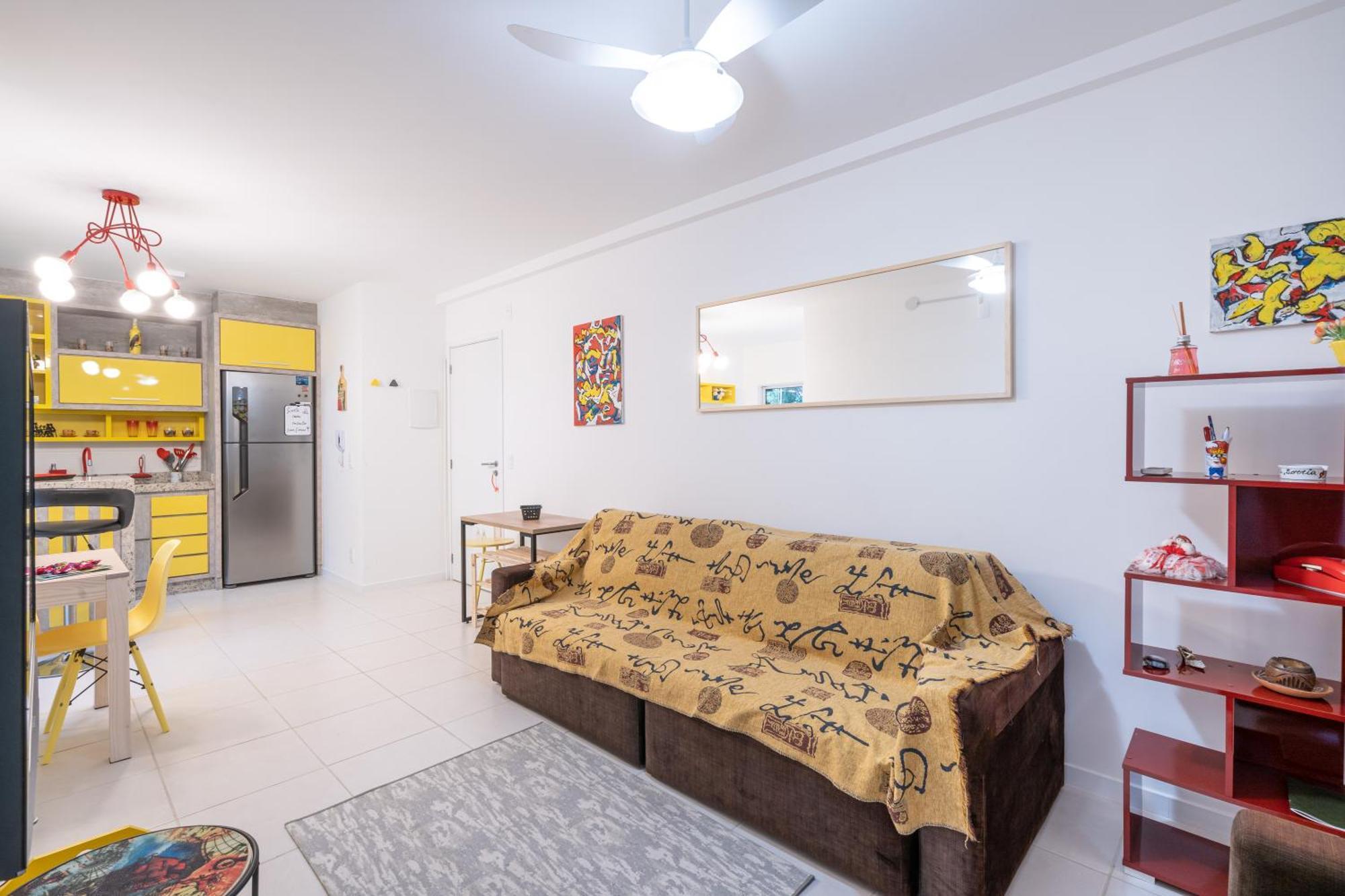 Apartamentos Piçarras: Beachfront Comfort with Pool and 24/7 Security Room photo